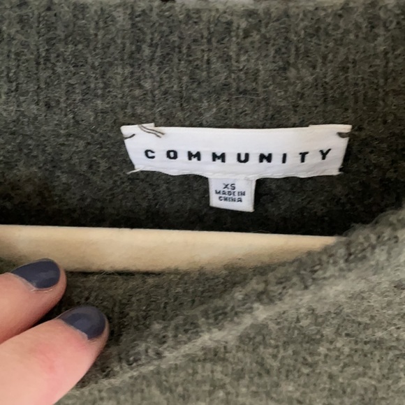 Community cropped wool sweater - Picture 2 of 2